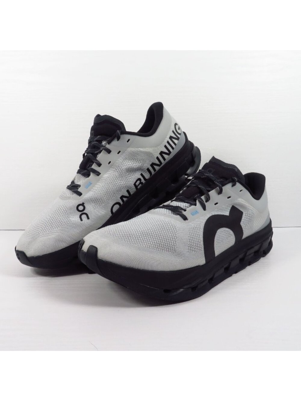 On Cloudflow 5 Lumos Men's Size 11 Glacier Black Gray Running Shoes 3MF30760117